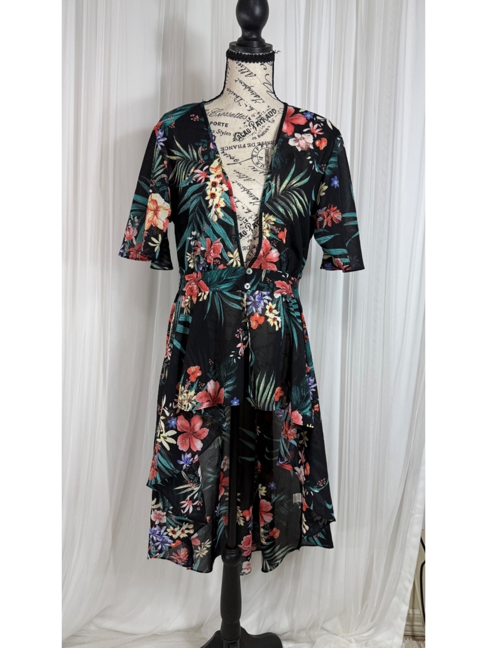 Haute Project Los Angeles Black Tropical Floral Wrap Dress Size M